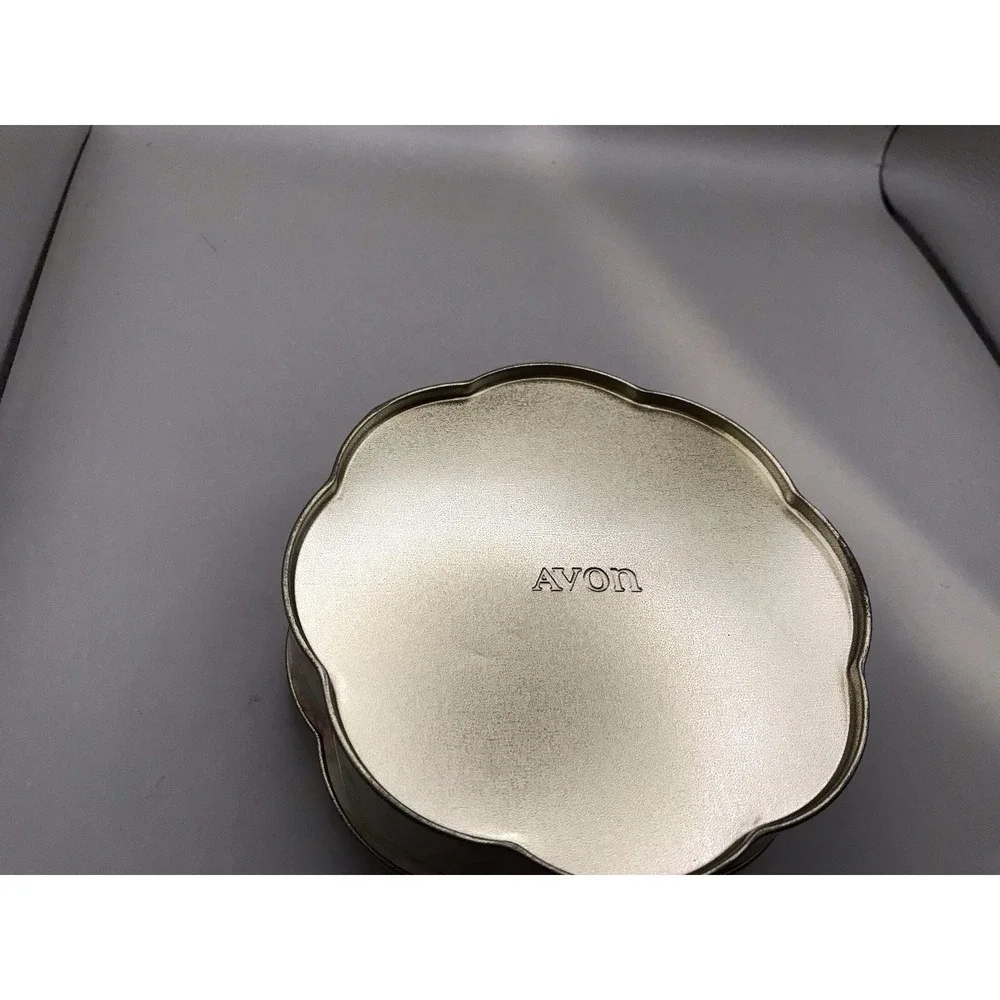 Avon Tender Blossoms Beauty‎ Dust Container Floral Tin Pink Makeup